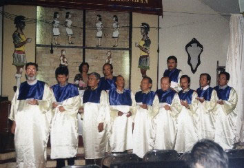 At one of the Christmas programs in 1999 Duane joined the men's choir - jpg - 30257 Bytes